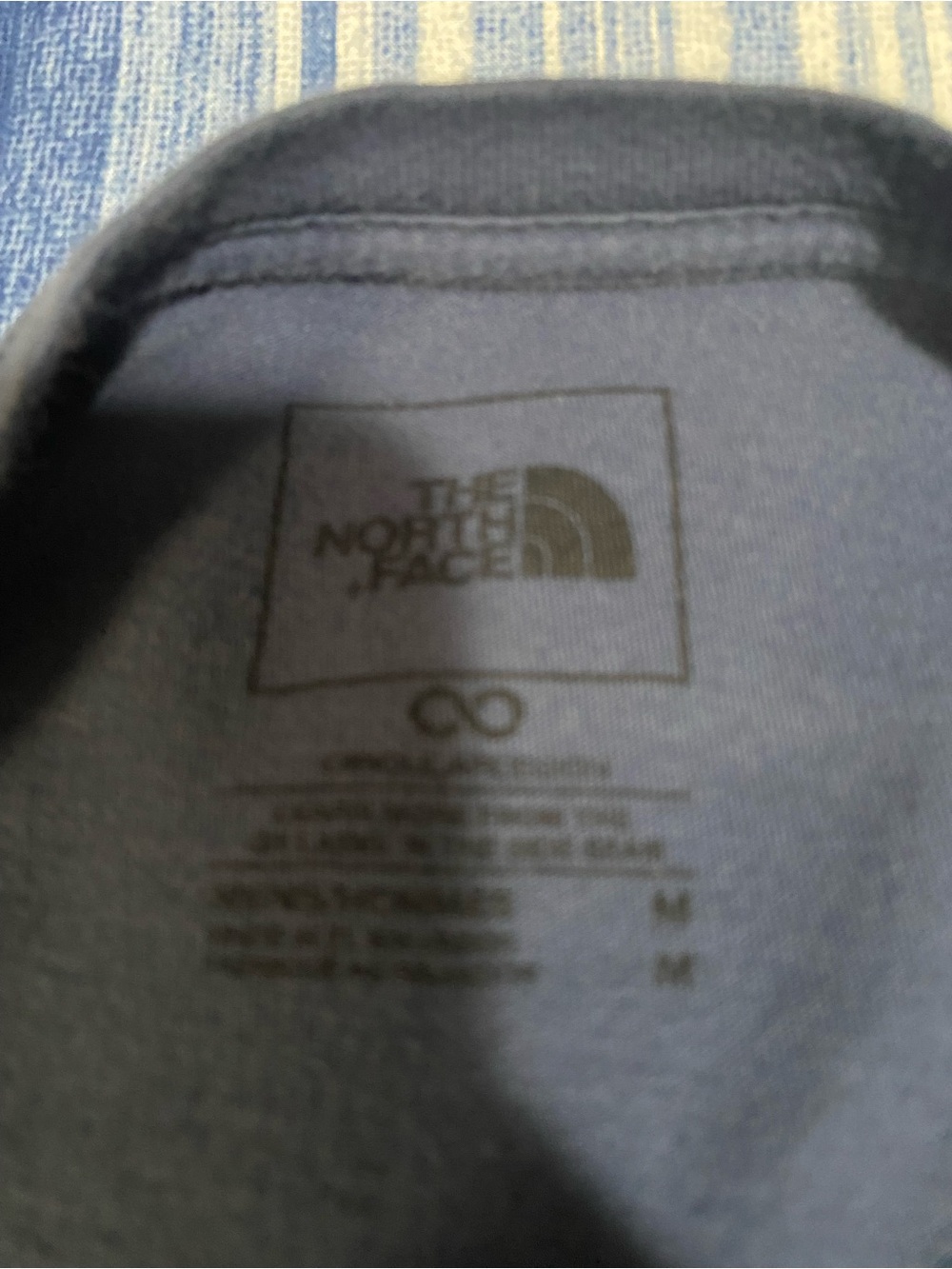 The North Face Mens Short-Sleeve Logo Tee Duo in Red and Navy Blue - Picture 5 of 6